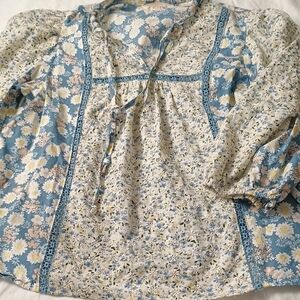 Solitaire Blue and Cream Floral Blouse